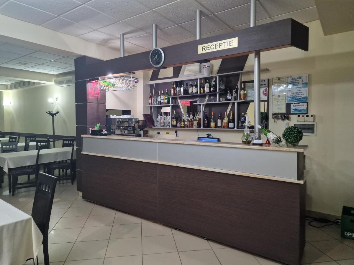 Motel Laguna Beius Bagian luar foto