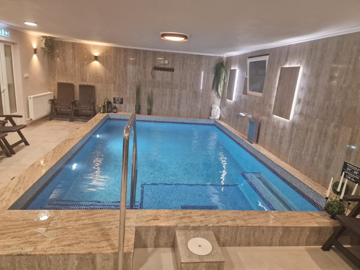 Motel Laguna Beius Bagian luar foto